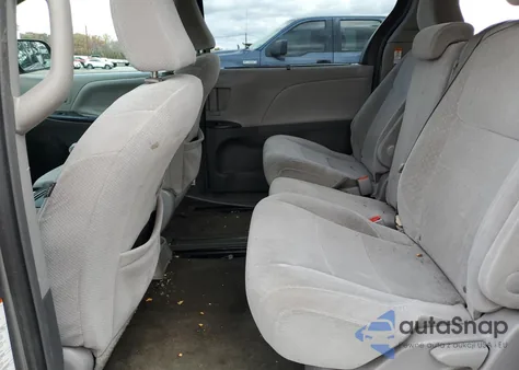 2017 Toyota Sienna Le из США, поврежденный, VIN 5TDKZ3DC1HS822772